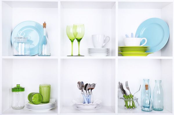 kitchen shelf styling